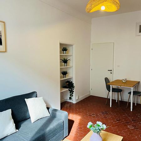 Studio En Plein Coeur Du Vieil Antibes, Vue Sur Place Romantique Exterior foto